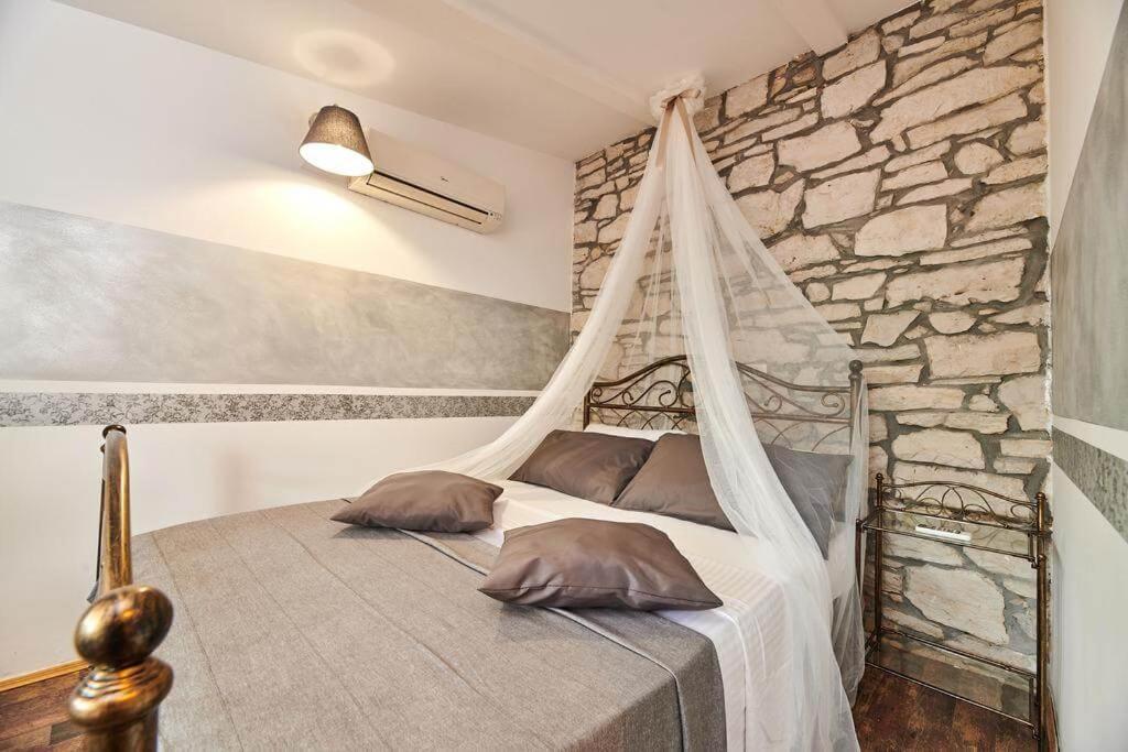 Rooms Konoba Pjero Buje Buitenkant foto